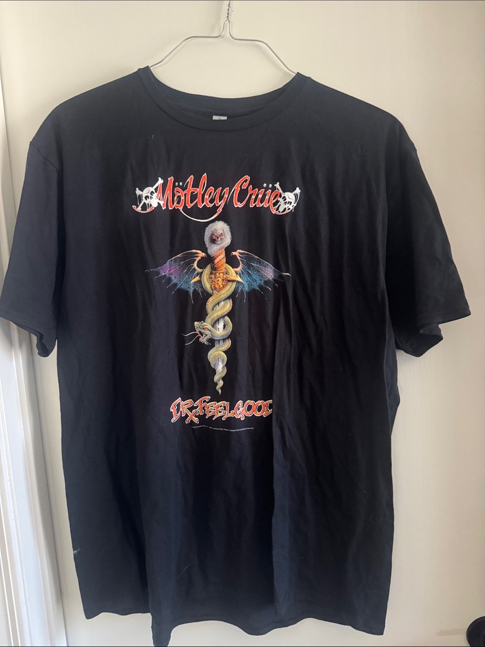 Gildan Black Motley Crue Dr. Feelgood Serpent Graphic Tee